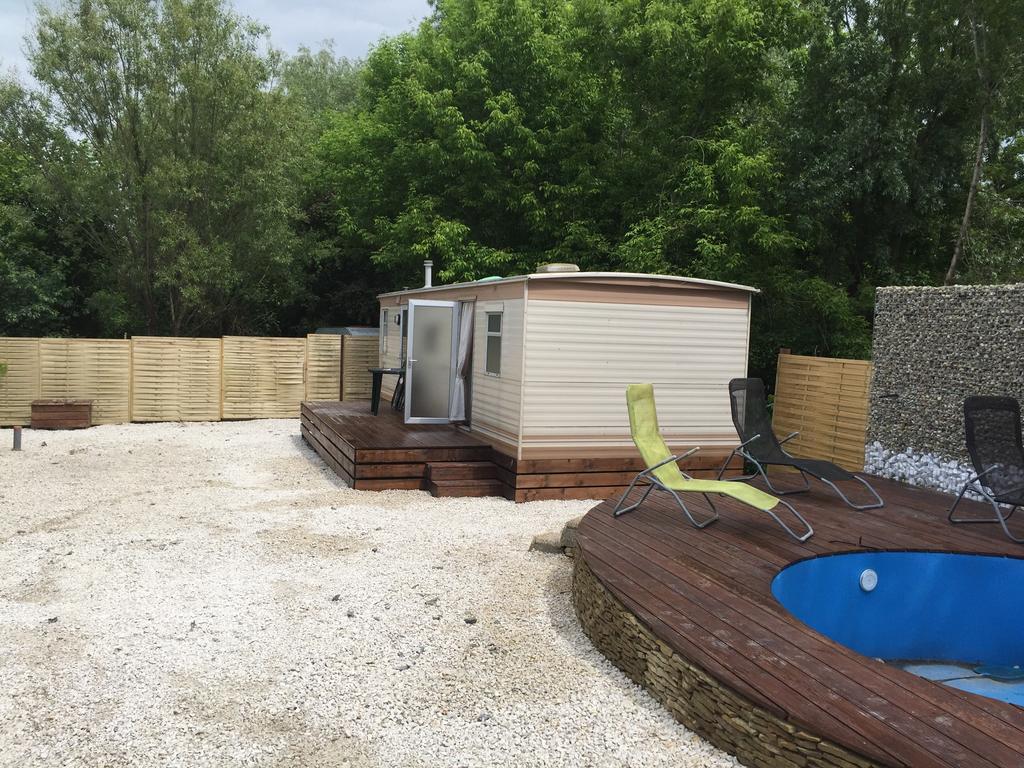 Kenge Apartmanok Balatonszárszó Exterior foto