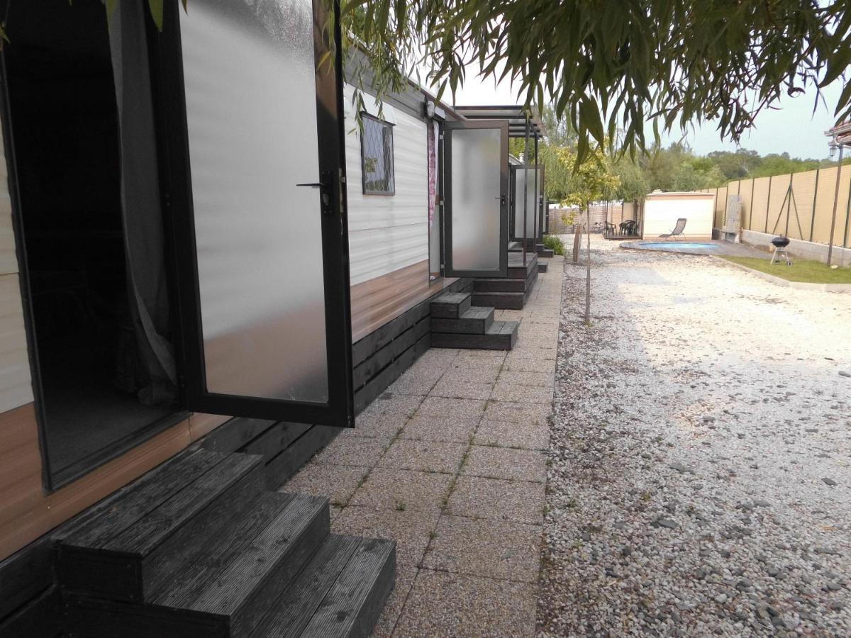 Kenge Apartmanok Balatonszárszó Exterior foto